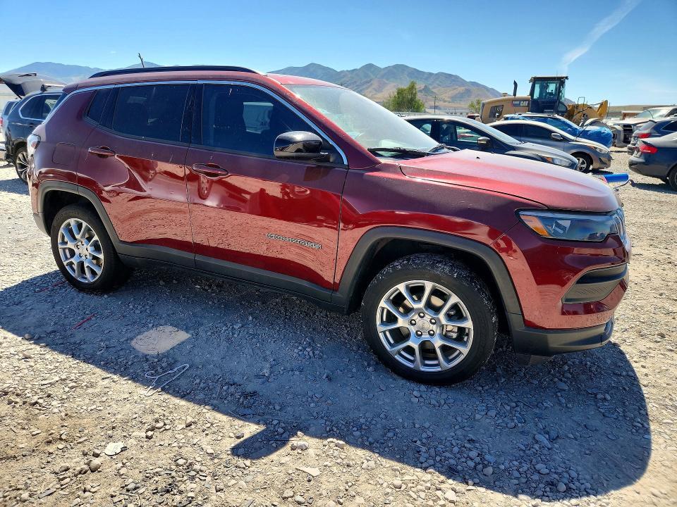 2022 Jeep Compass Latitude lux