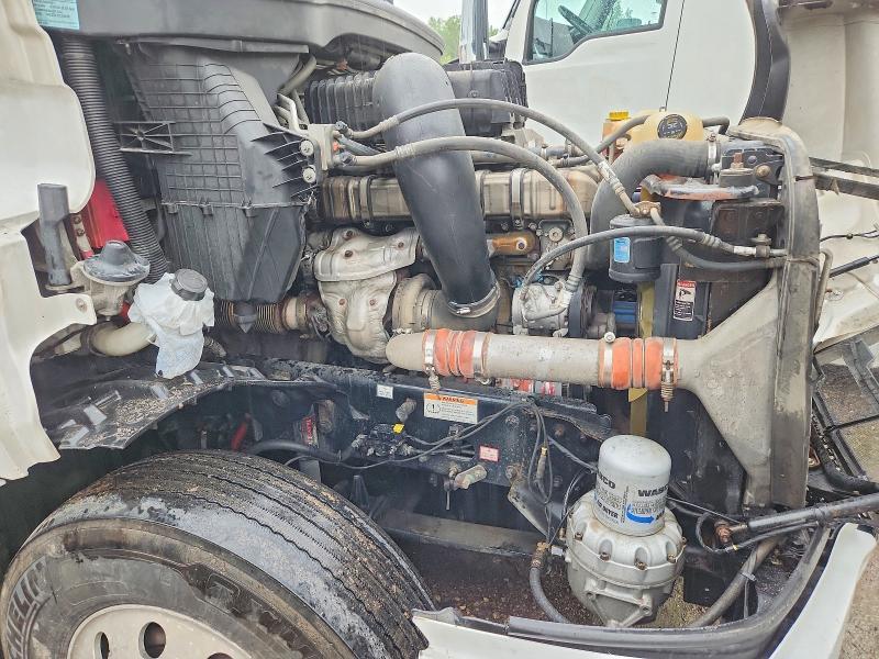2020 Freightliner Cascadia 126 Semi Truck