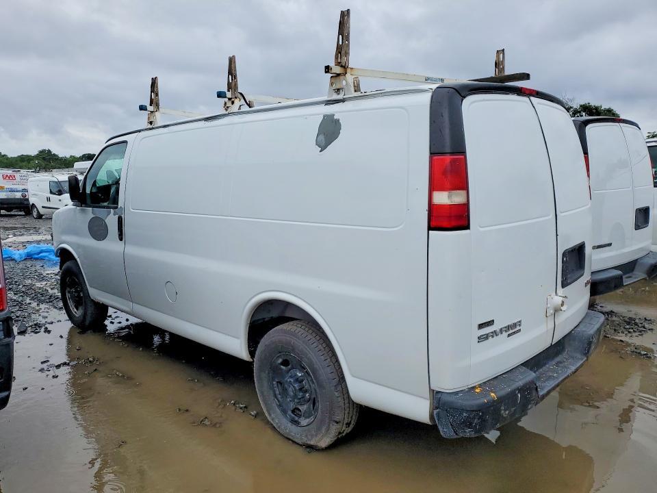 2011 GMC Savana Delivery van