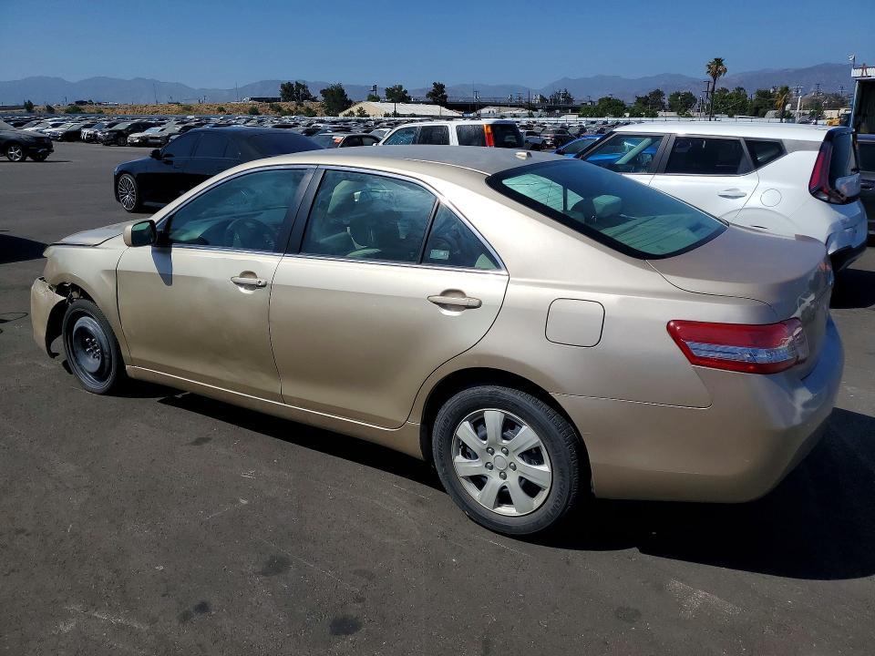 2011 Toyota Camry le