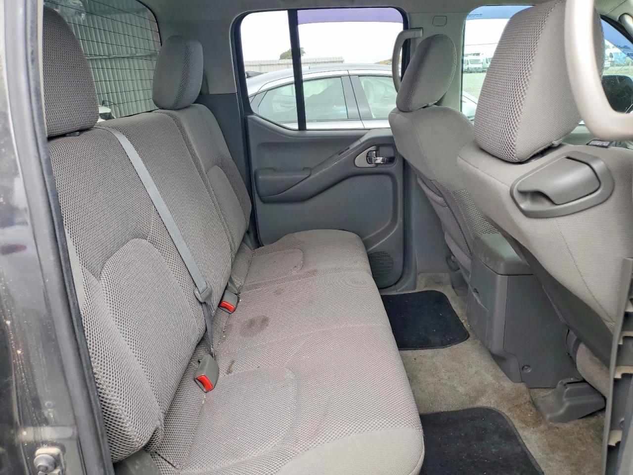 2011 Nissan Frontier S