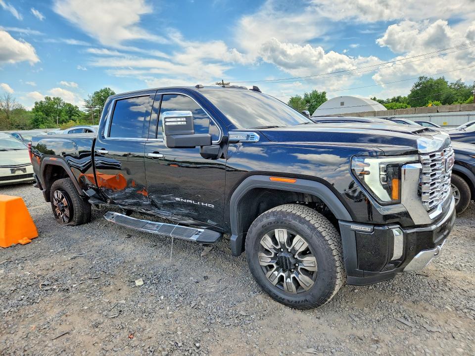 2026 GMC Sierra K2500 Denali