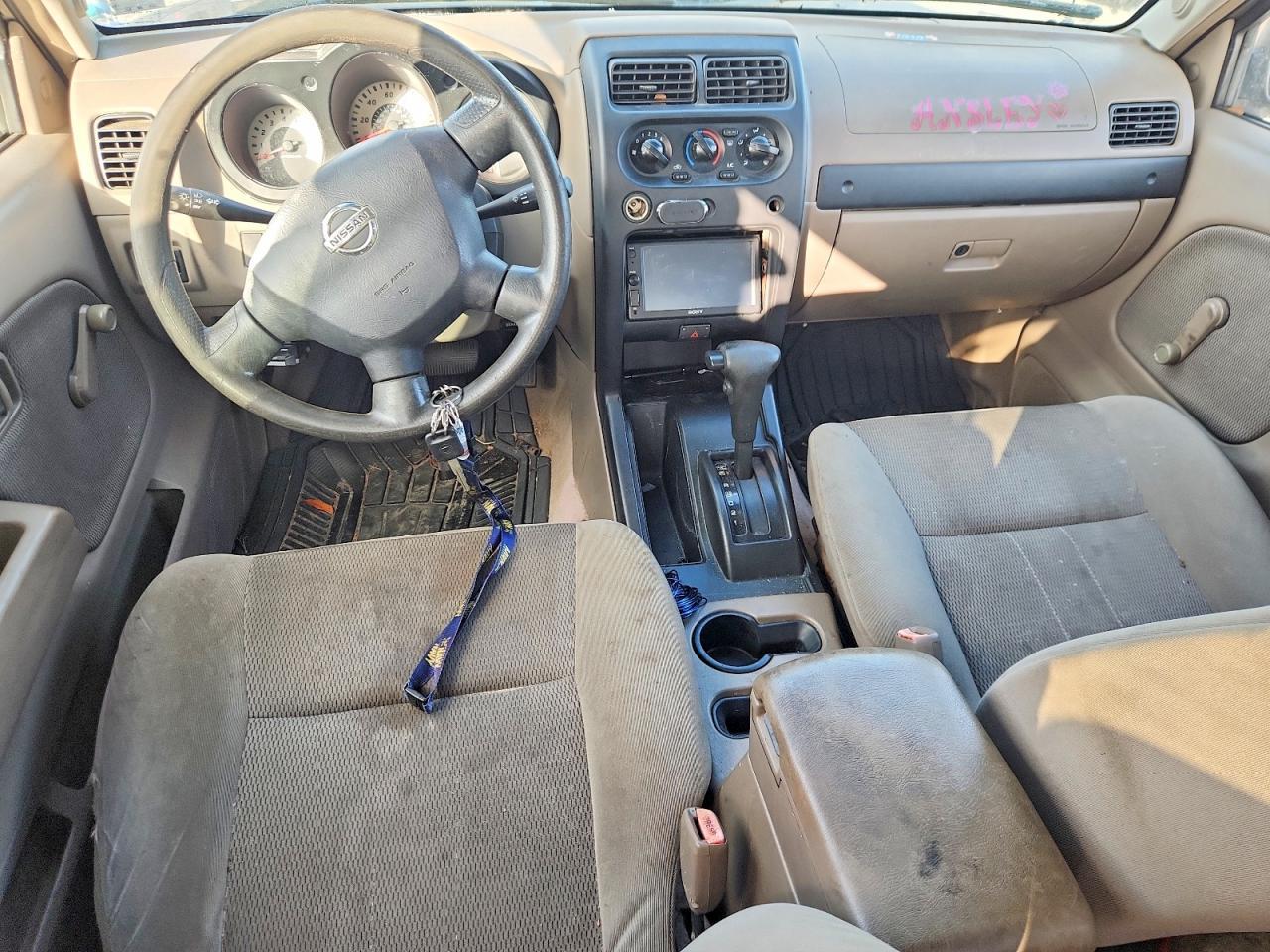 2004 Nissan Frontier Crew Cab XE V6