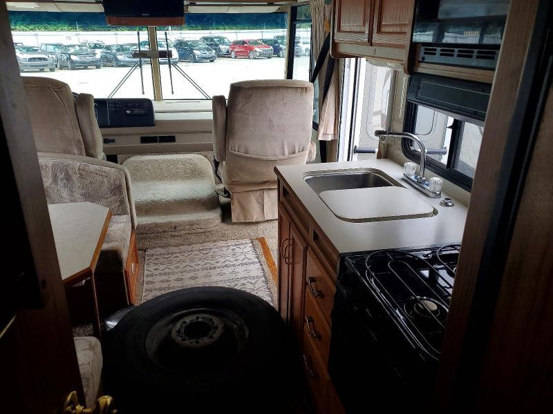 2000 Winnibago 2000 Winnebago Brave SE RV