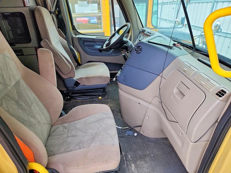 2018 Freightliner Cascadia 113