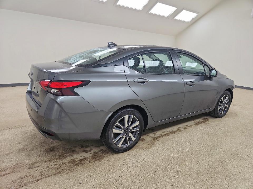 2025 Nissan Versa sv