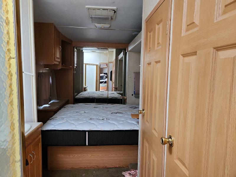 2004 Forest River Cardinal Camper