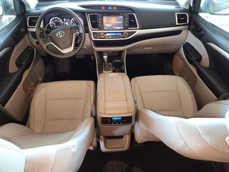 2019 Toyota Highlander le Plus