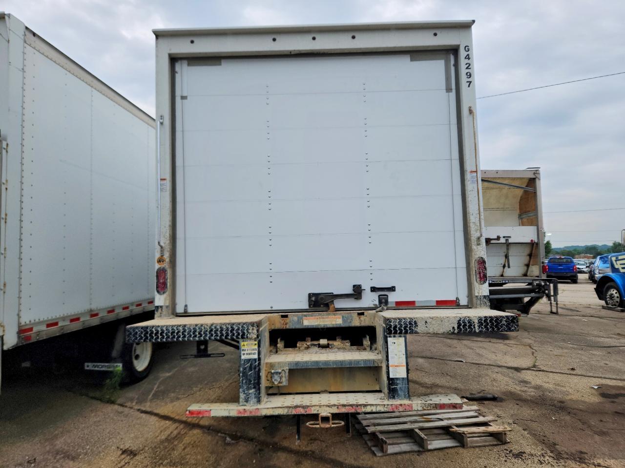 2021 Chevrolet 4500 BOX Truck