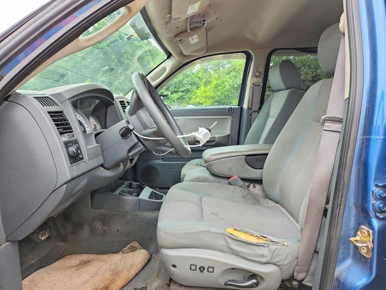 2005 Dodge Dakota Quad SLT
