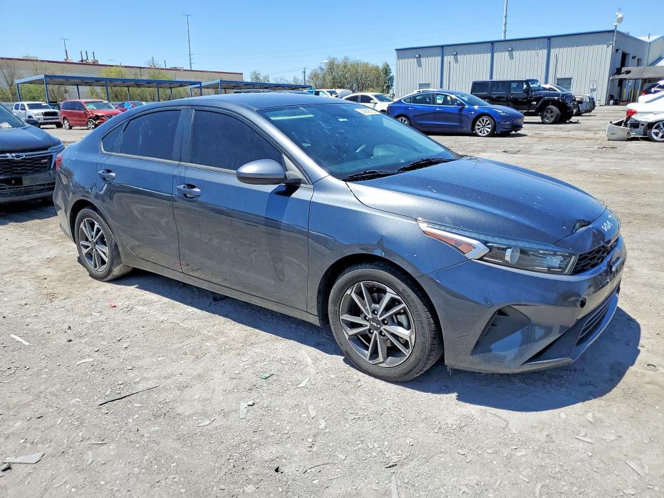 2022 KIA Forte lxs