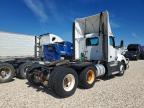 2016 Kenworth T680 Semi Truck