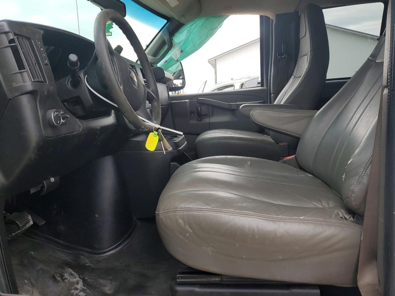 2018 Chevrolet Express G2500 LS