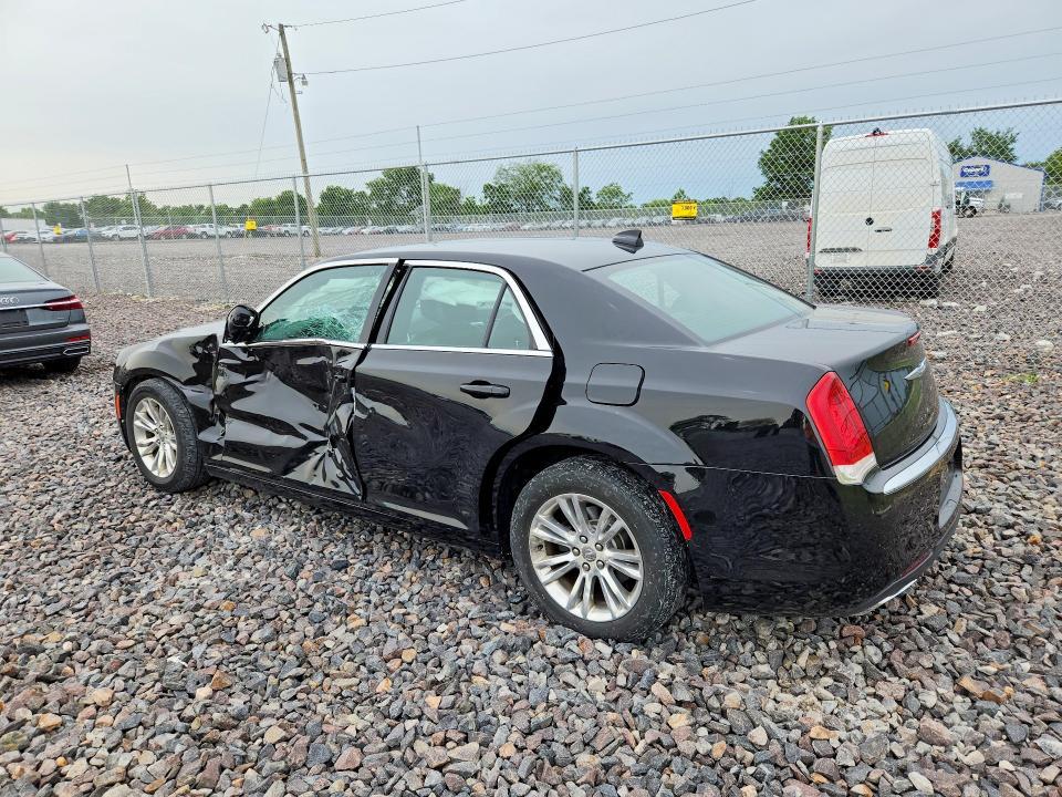 2016 Chrysler 300 Limited