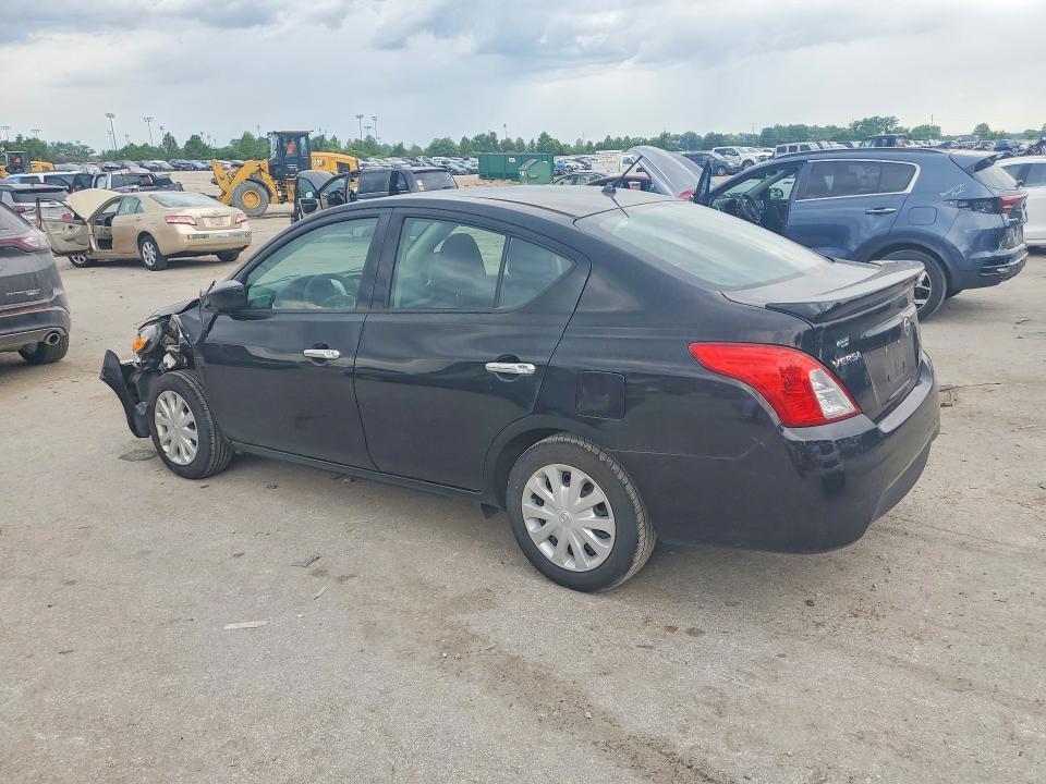 2018 Nissan Versa sv