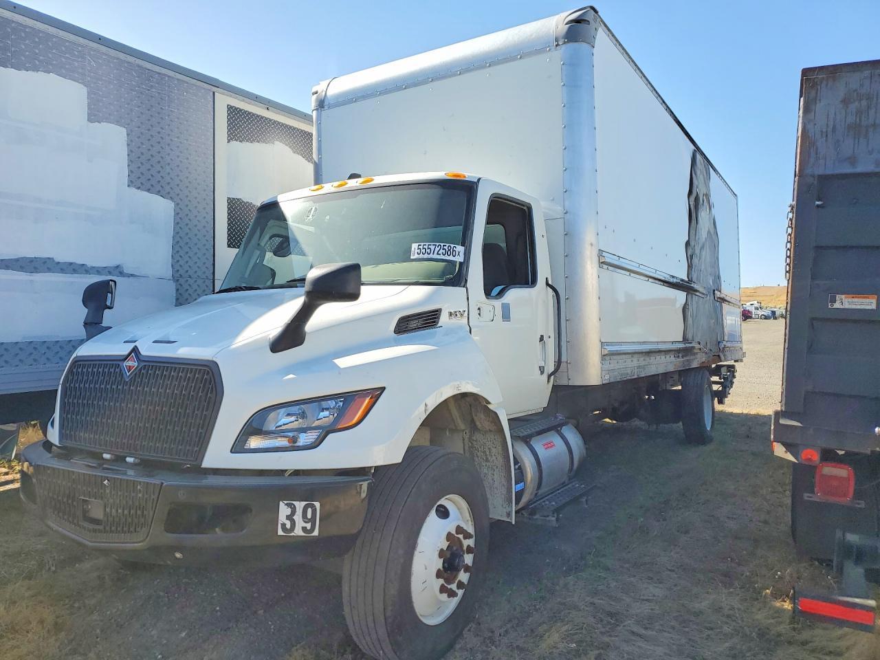 2023 International MV607-BOX Truck