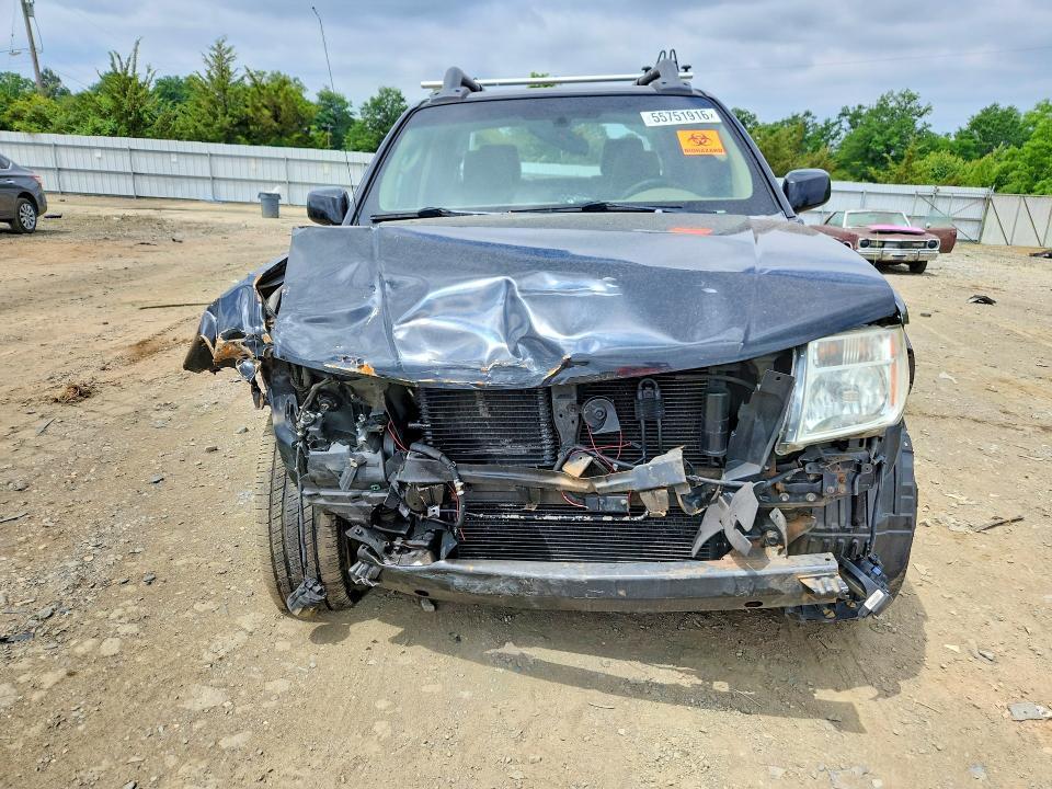 2005 Nissan Frontier SE