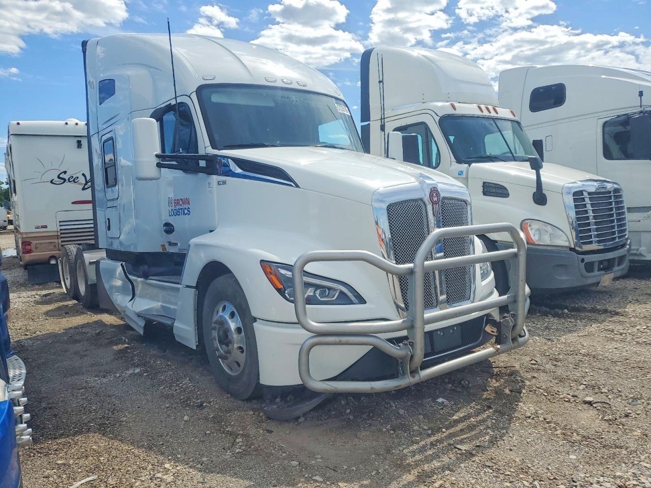 2022 Kenworth T680 Semi Truck