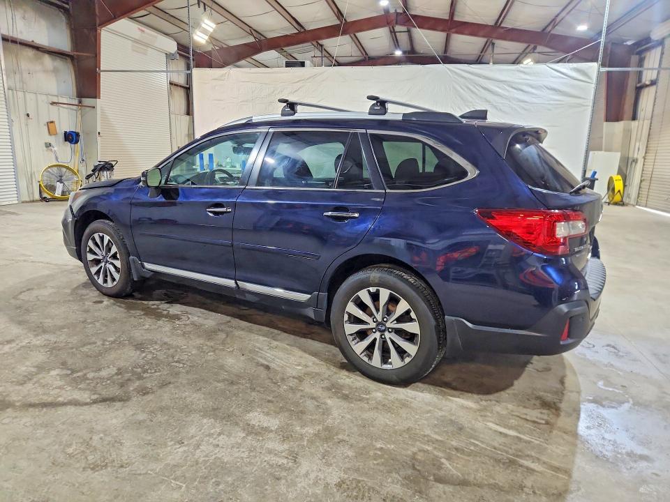 2018 Subaru Outback Touring