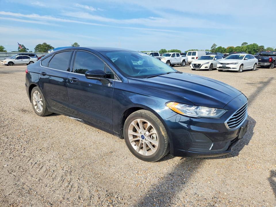 2020 Ford Fusion se
