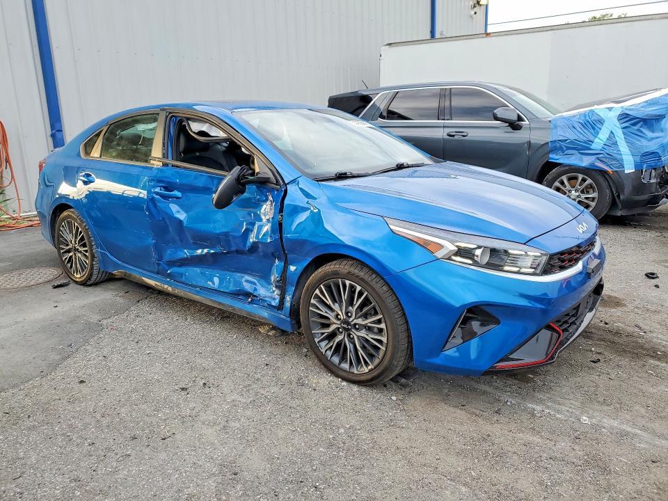 2023 KIA Forte gt Line