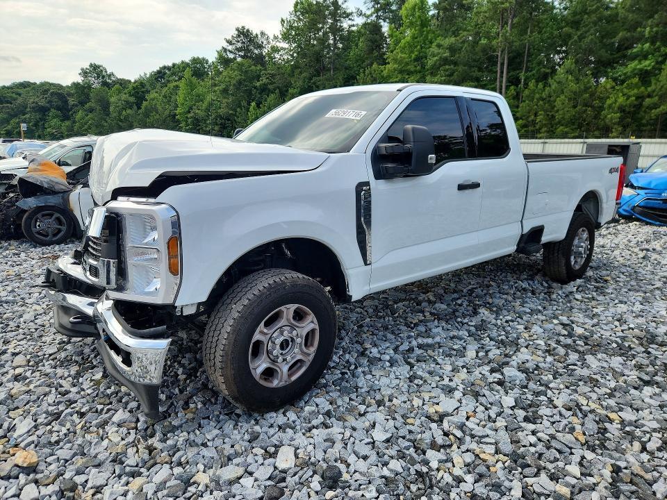2025 Ford F350 Super Duty