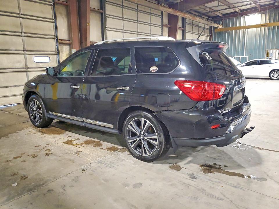 2017 Nissan Pathfinder Platinum