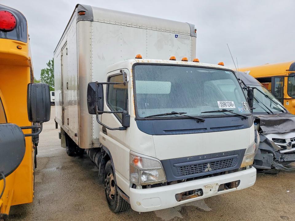 2008 Mitsubishi Fuso FE83D BOX Truck