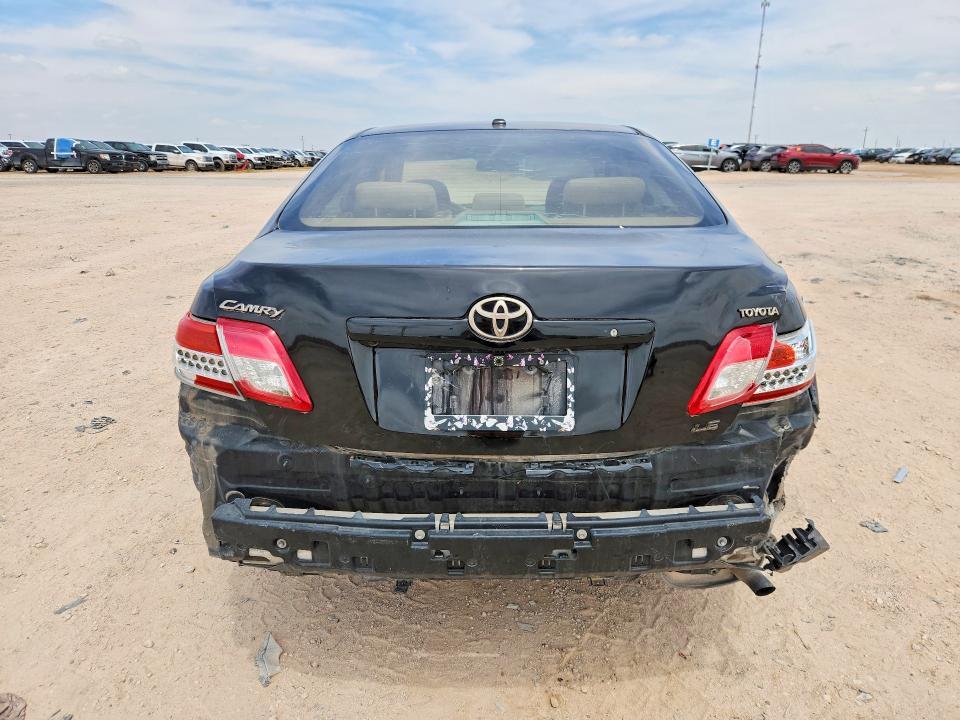 2010 Toyota Camry le