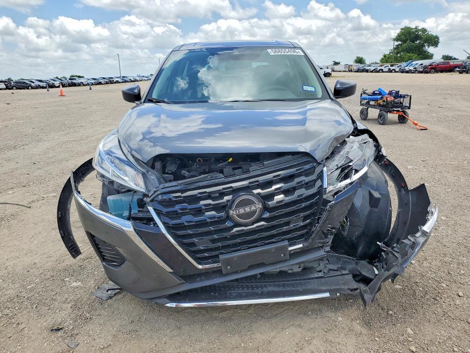 2022 Nissan Kicks s
