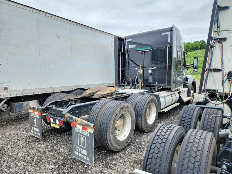 2022 Kenworth T880 Semi Truck
