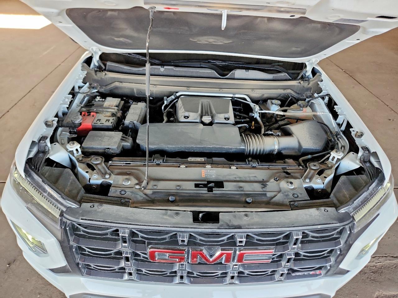 2025 GMC Canyon AT4