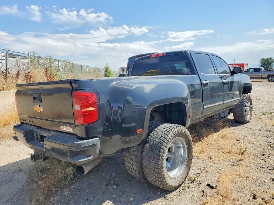 2017 Chevrolet Silverado K3500 High Country