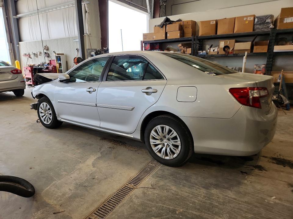 2014 Toyota Camry le