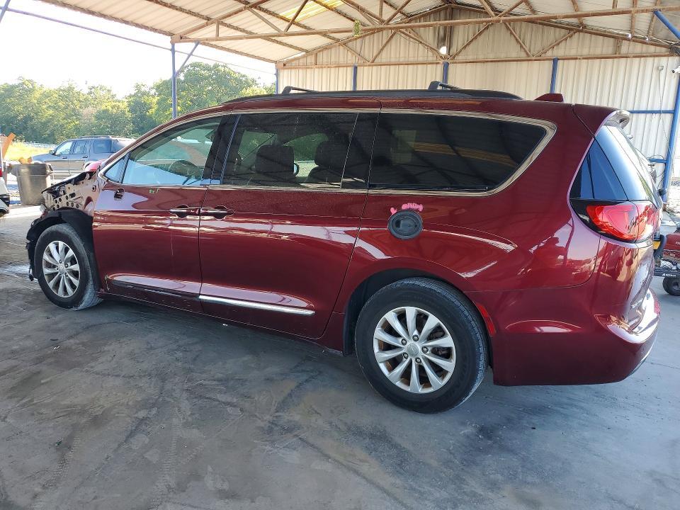 2017 Chrysler Pacifica Touring l