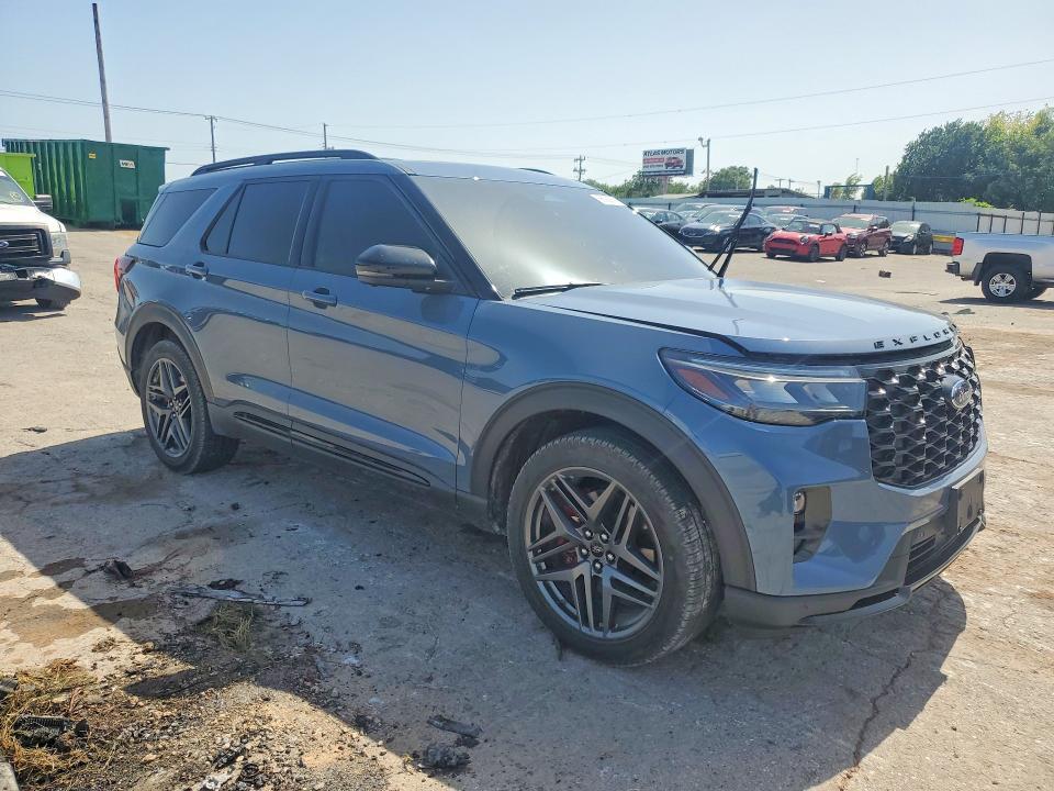 2025 Ford Explorer st