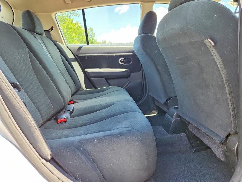 2011 Nissan Versa 1.8 s