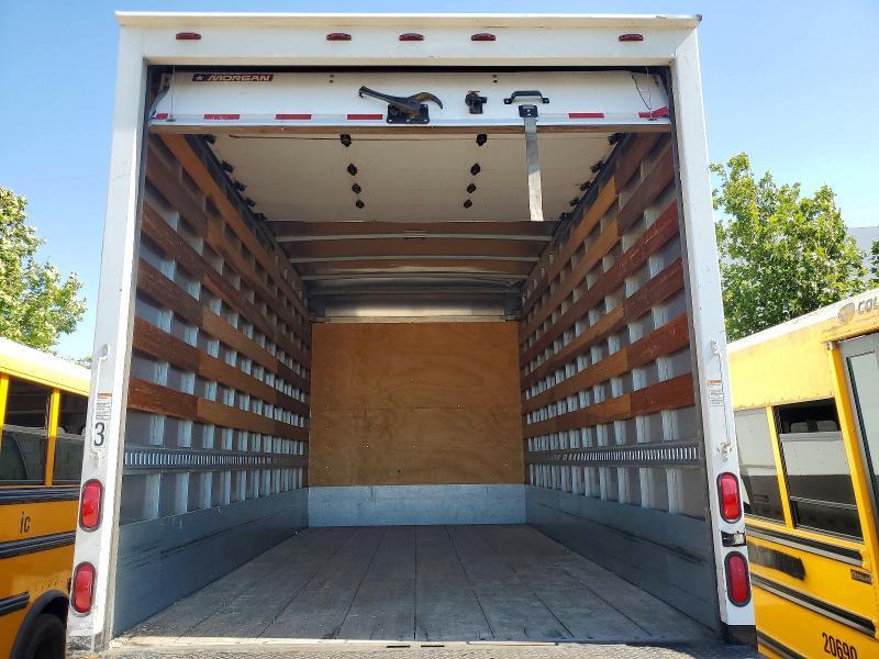 2017 Hino 195-BOX Truck