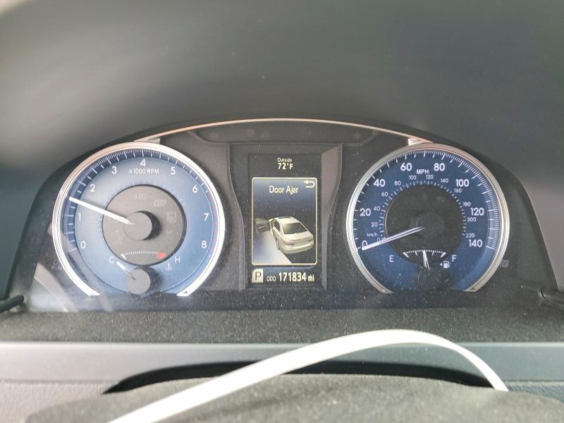 2016 Toyota Camry le
