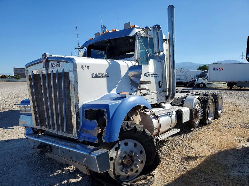 2006 Kenworth W900 Truck Cab AND Chassis