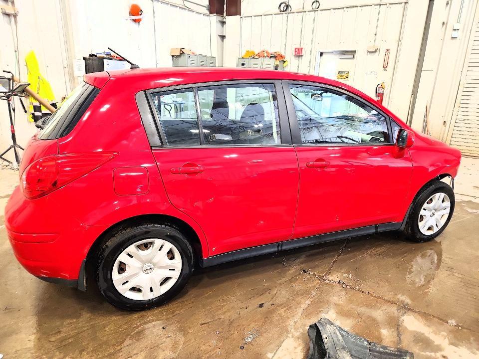 2010 Nissan Versa 1.8 s