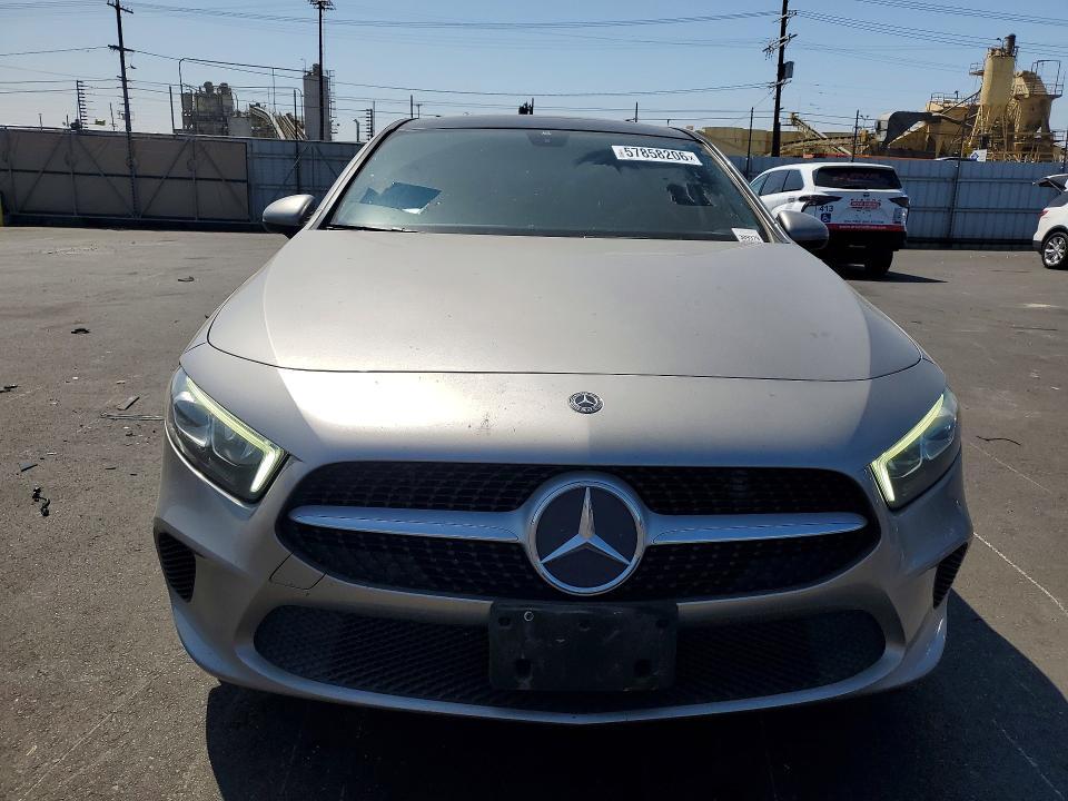 2019 Mercedes-Benz A 220