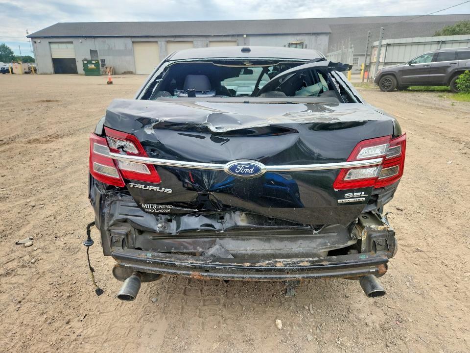 2017 Ford Taurus sel