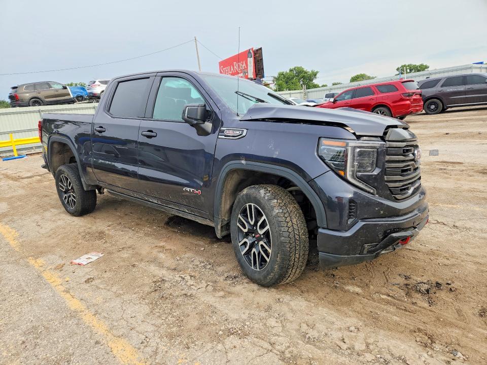2025 GMC Sierra K1500 AT4