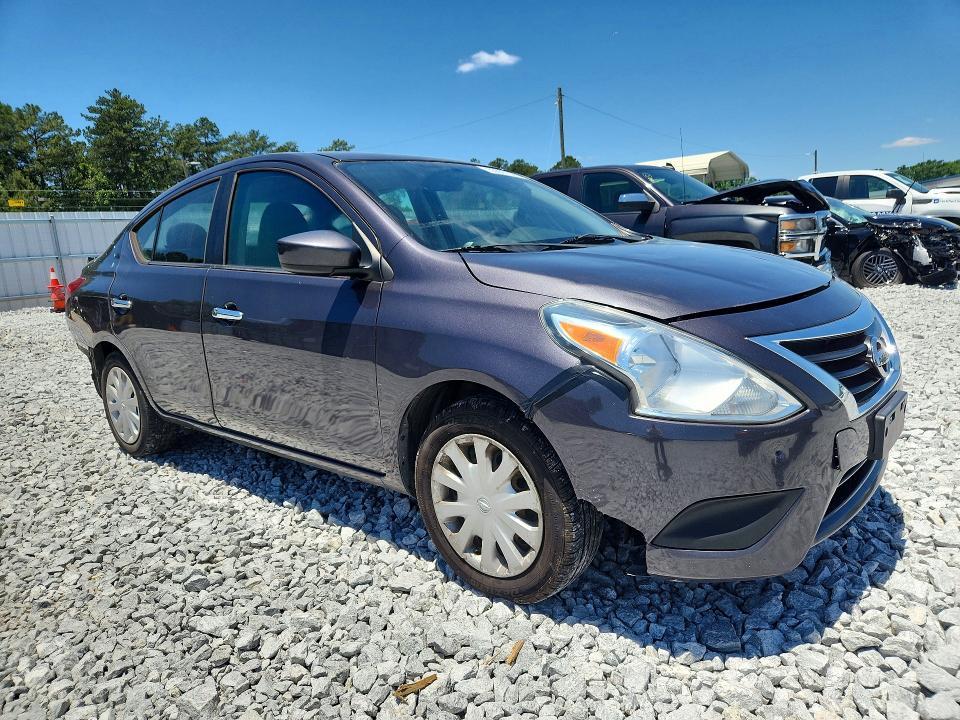 2015 Nissan Versa 1.6 sv