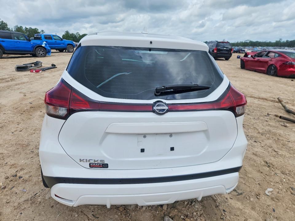 2023 Nissan Kicks s