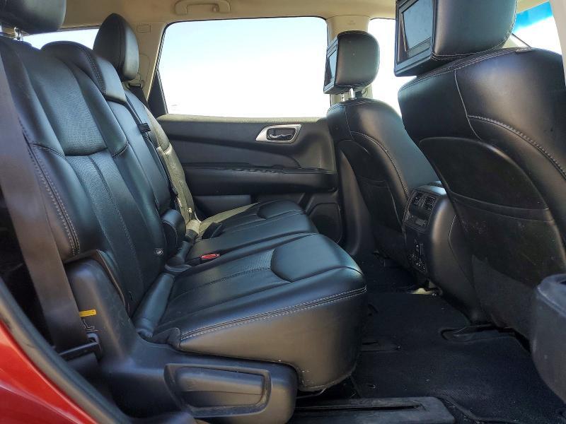 2014 Nissan Pathfinder s