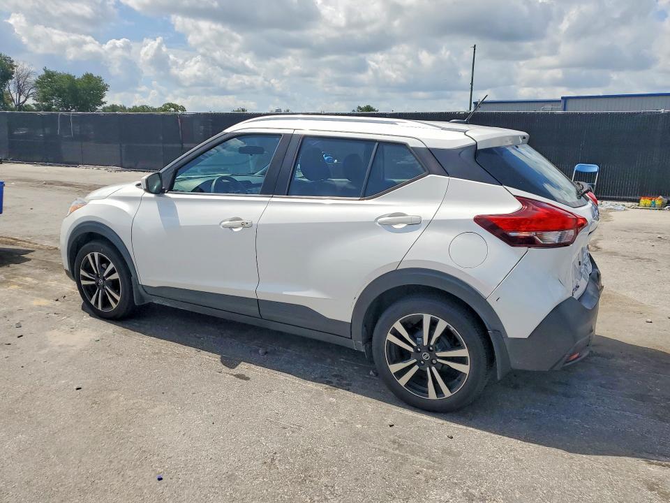 2019 Nissan Kicks s