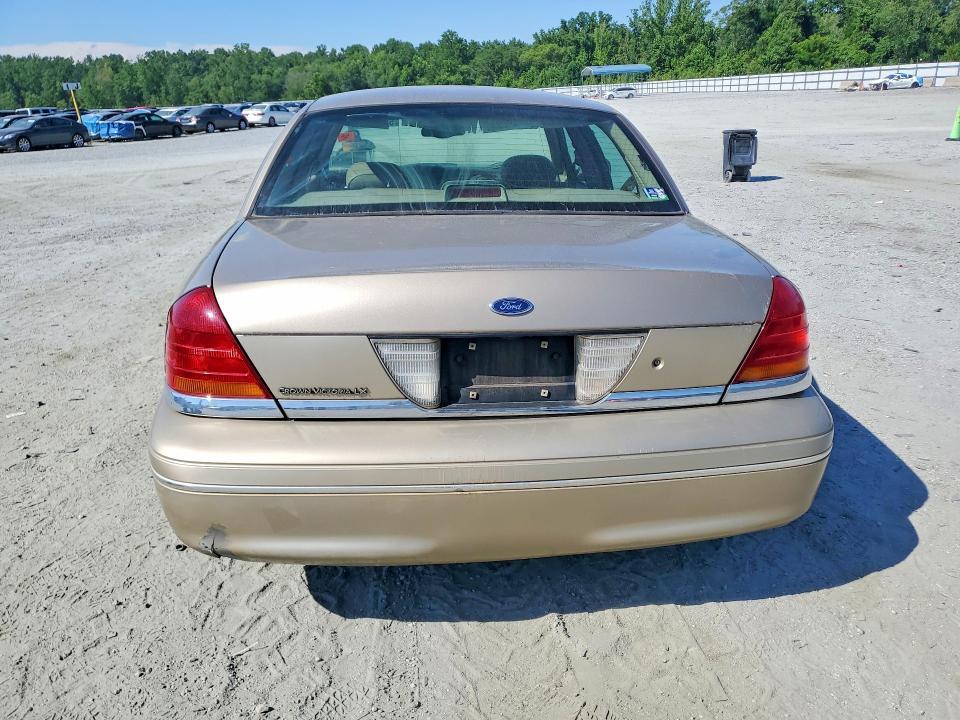 1999 Ford Crown vic cou