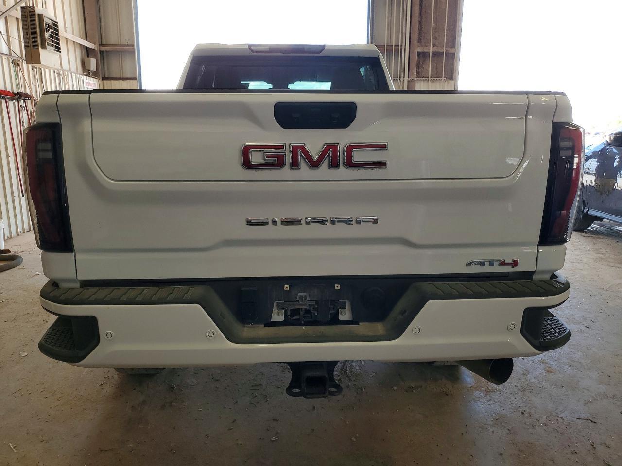 2026 GMC Sierra K2500 AT4